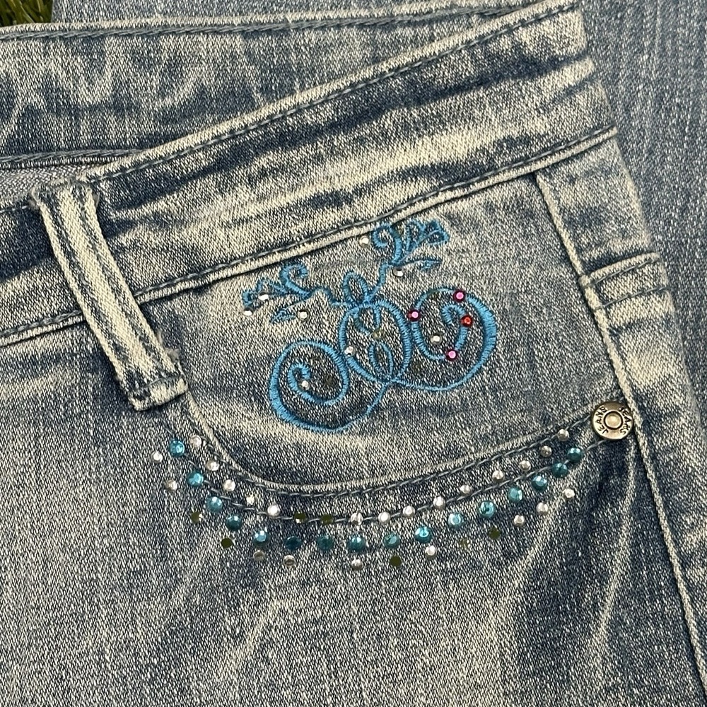 Y2K Spicy Light Wash Jeans Sz 30 Jeweled And Embroidered - Picture 6 of 9